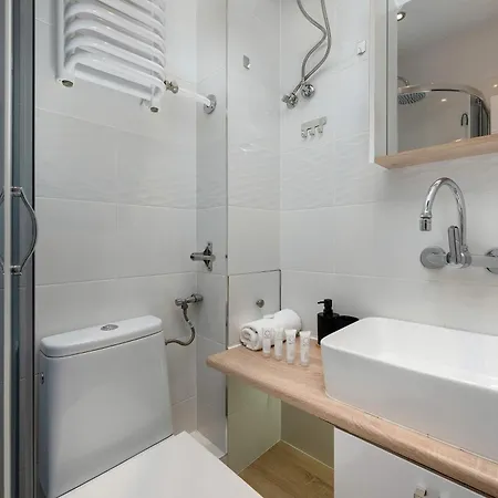 Functional In Downtown By Renters *